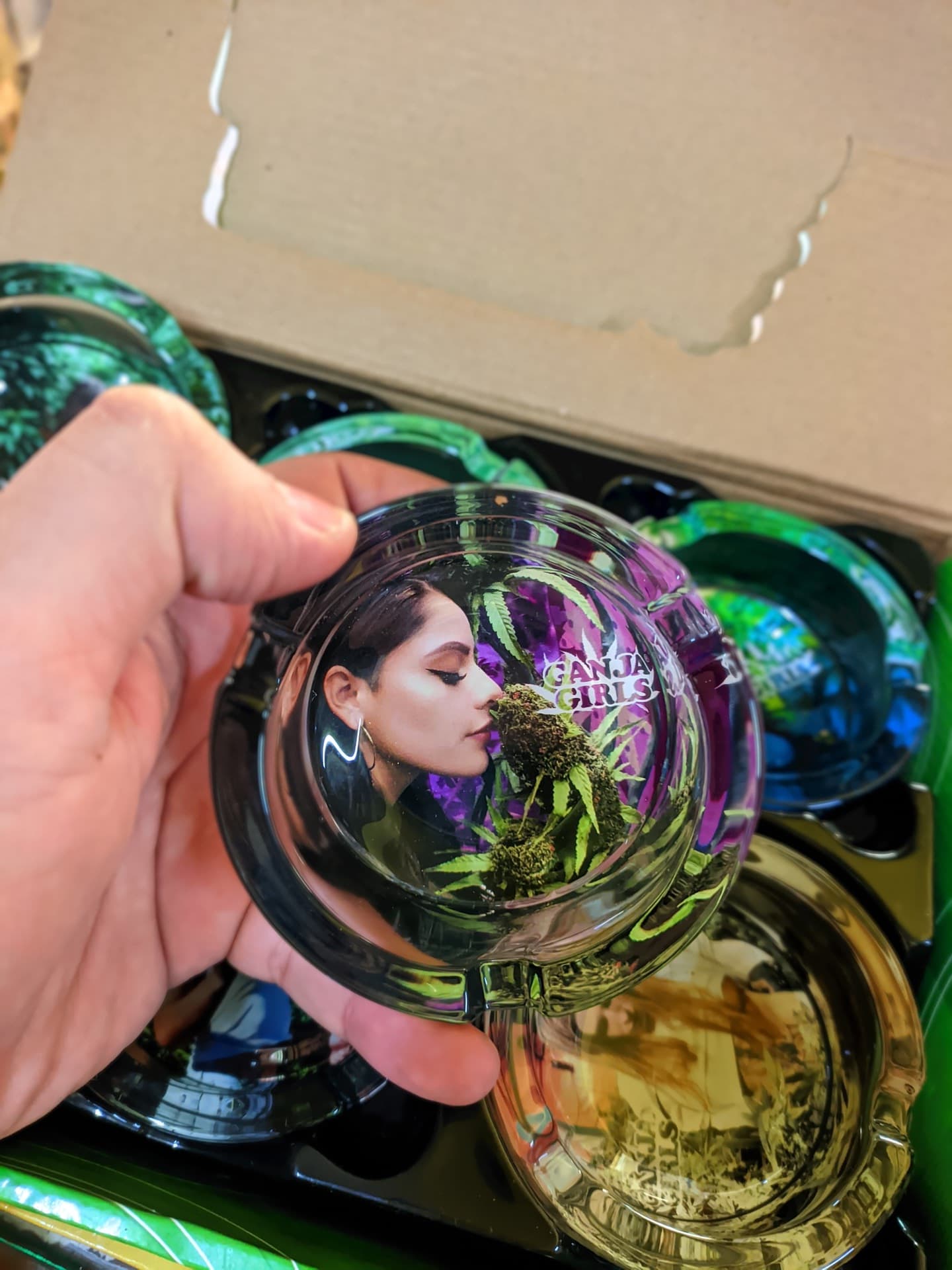 Cinzeiro Personagem Mulher