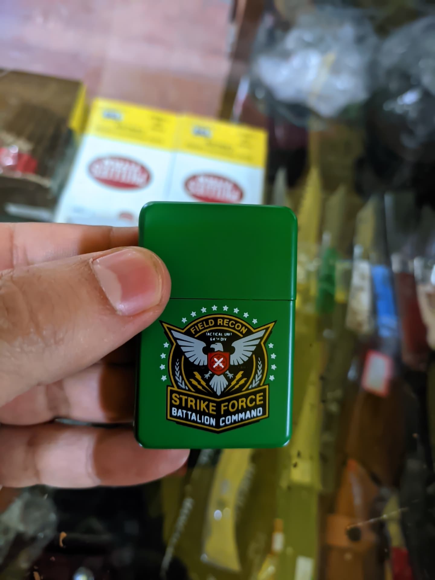 Isqueiro Verde Strike Force