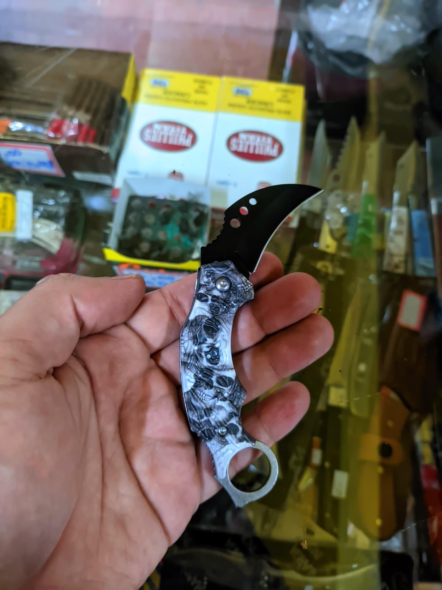 Canivete Karambit Caveira